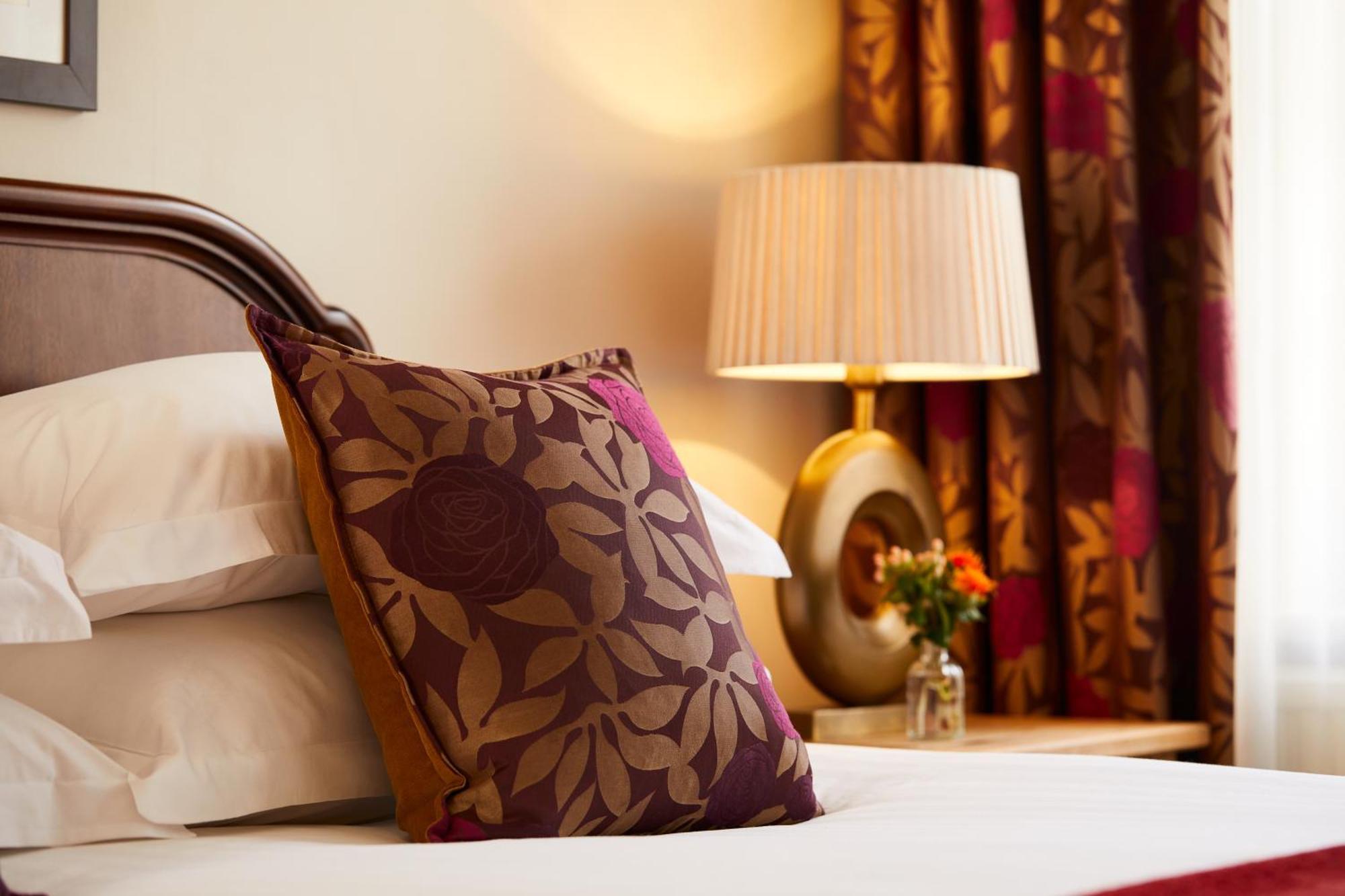Macdonald New Blossoms Hotel Chester Extérieur photo